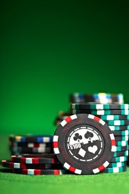 f32 platform showing sportsbook, live dealer, slots, and esports markets on mobile screen
